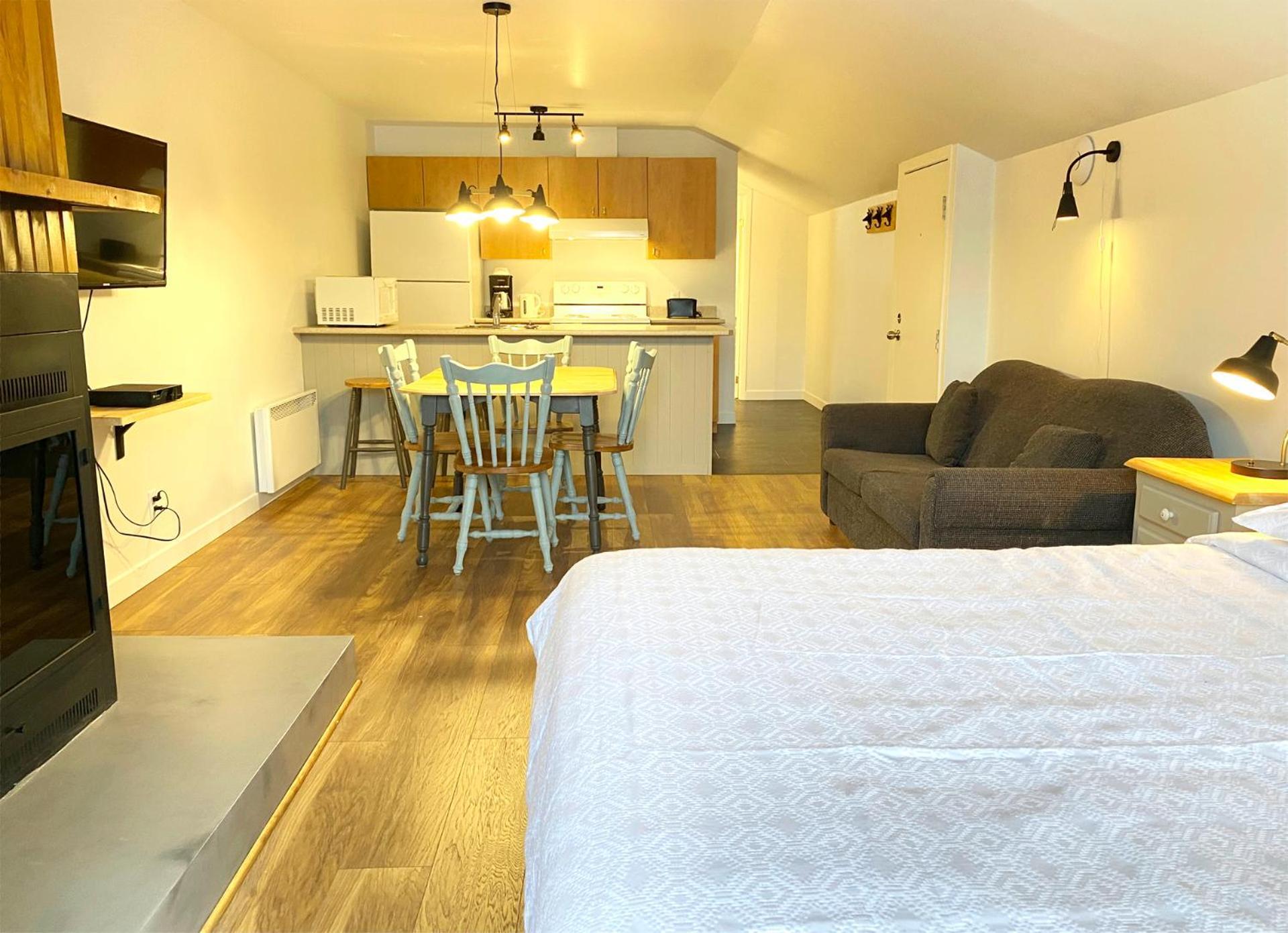 Chalets Montmorency Mont-Sainte-Anne ภายนอก รูปภาพ