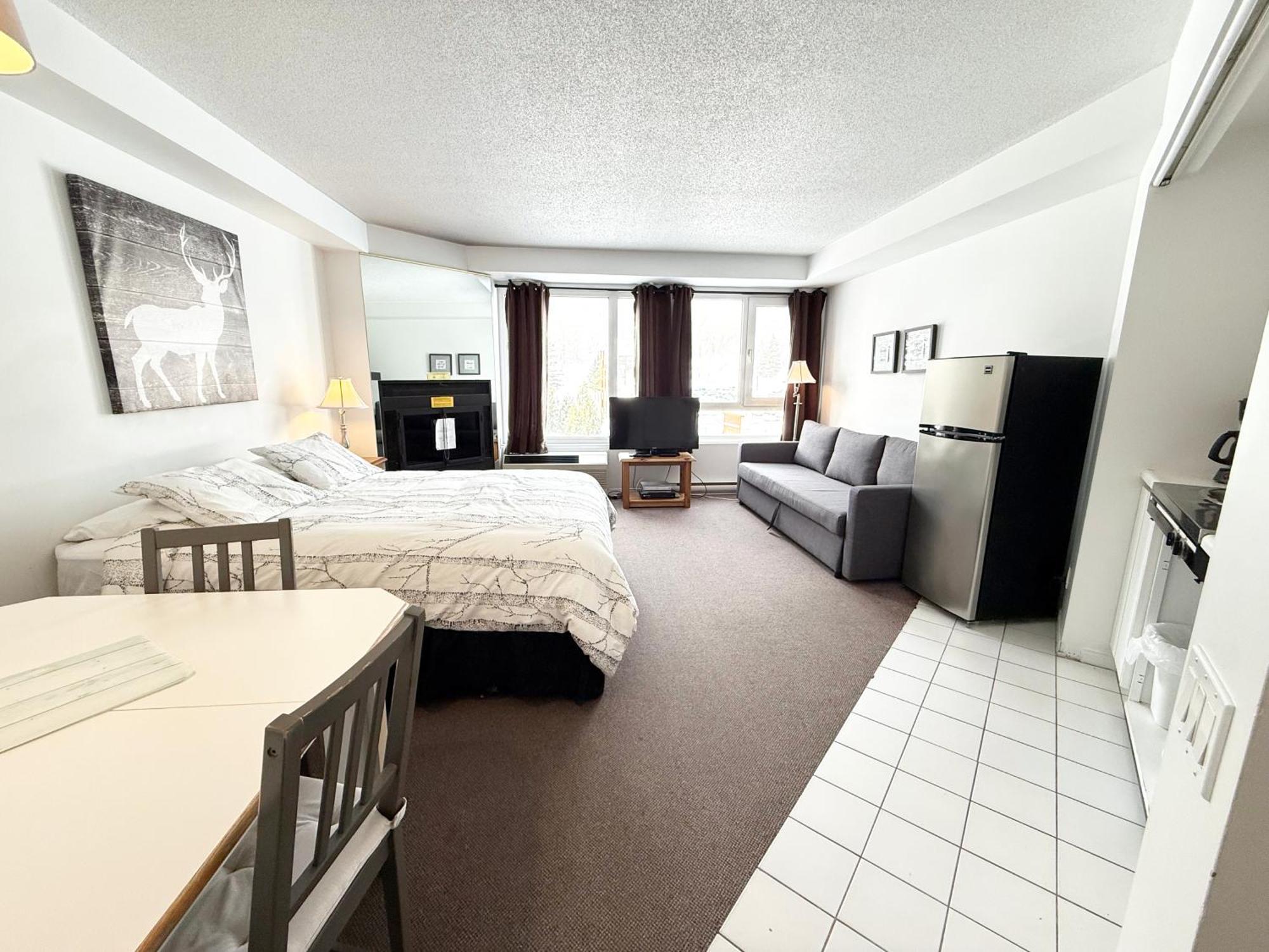 Chalets Montmorency Mont-Sainte-Anne ภายนอก รูปภาพ